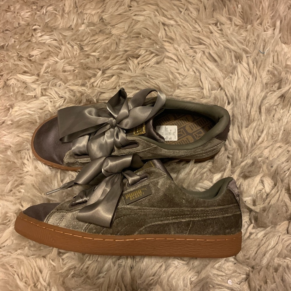 Puma Ribbon Shoes - Picture 2 of 4